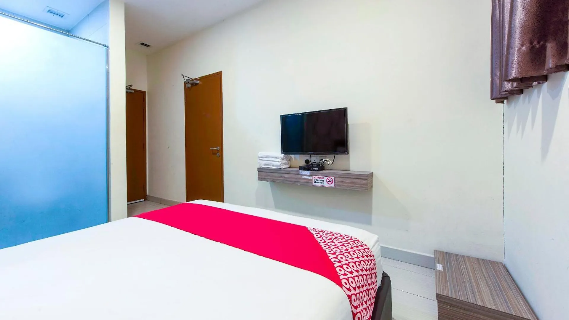 Super Oyo 90385 H3 Hotel Yong Peng 2*,